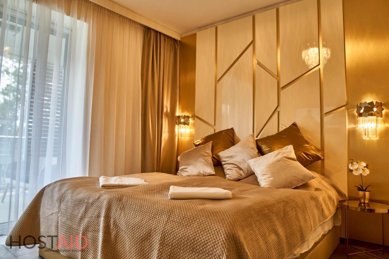 Azur Apartment - Hostaid Siófok Eksteriør bilde