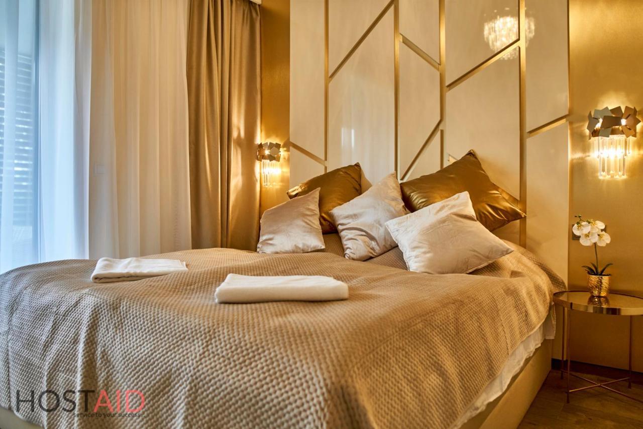Azur Apartment - Hostaid Siófok Eksteriør bilde